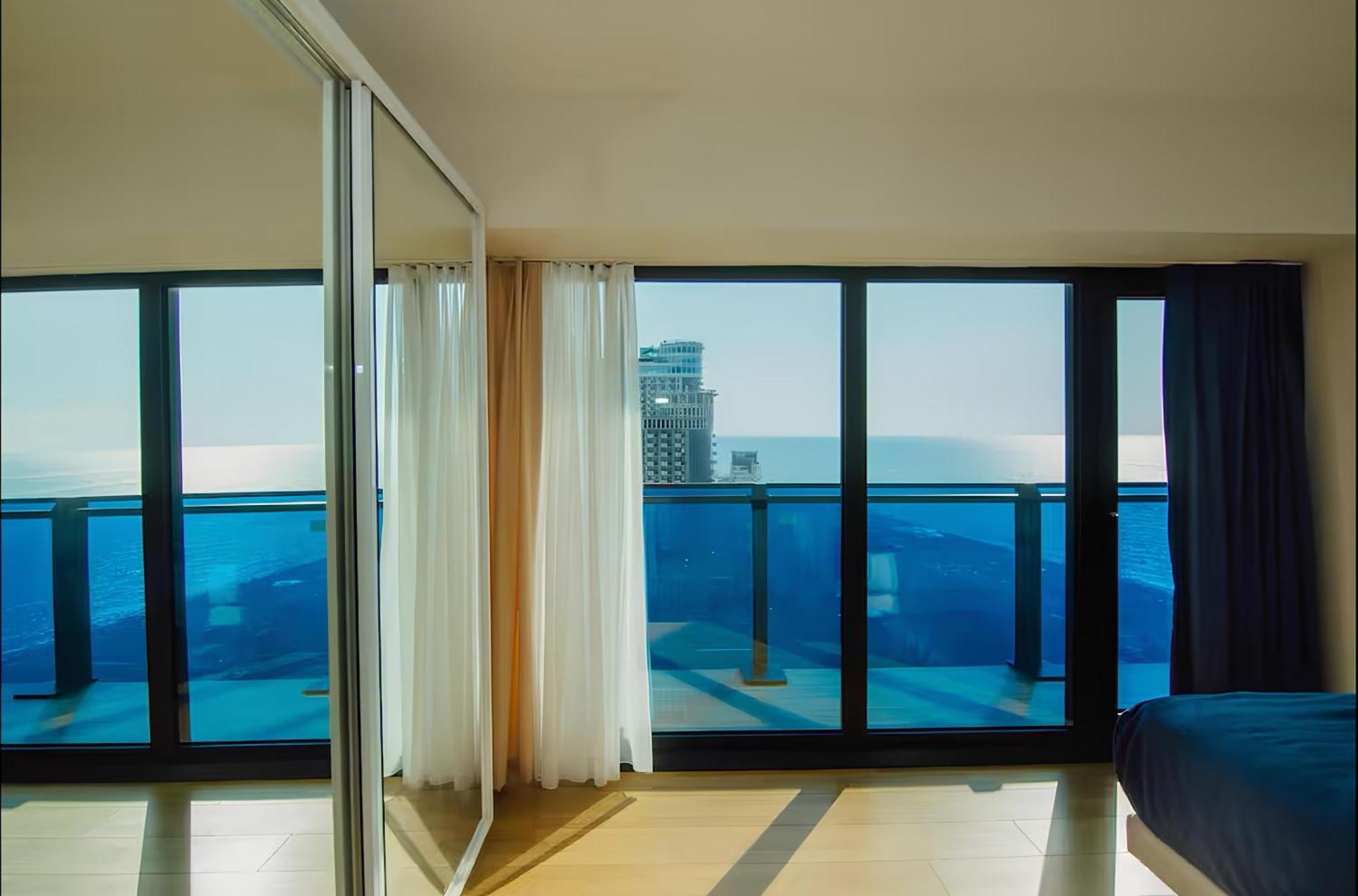 Center Sea View Апартаменты Батуми