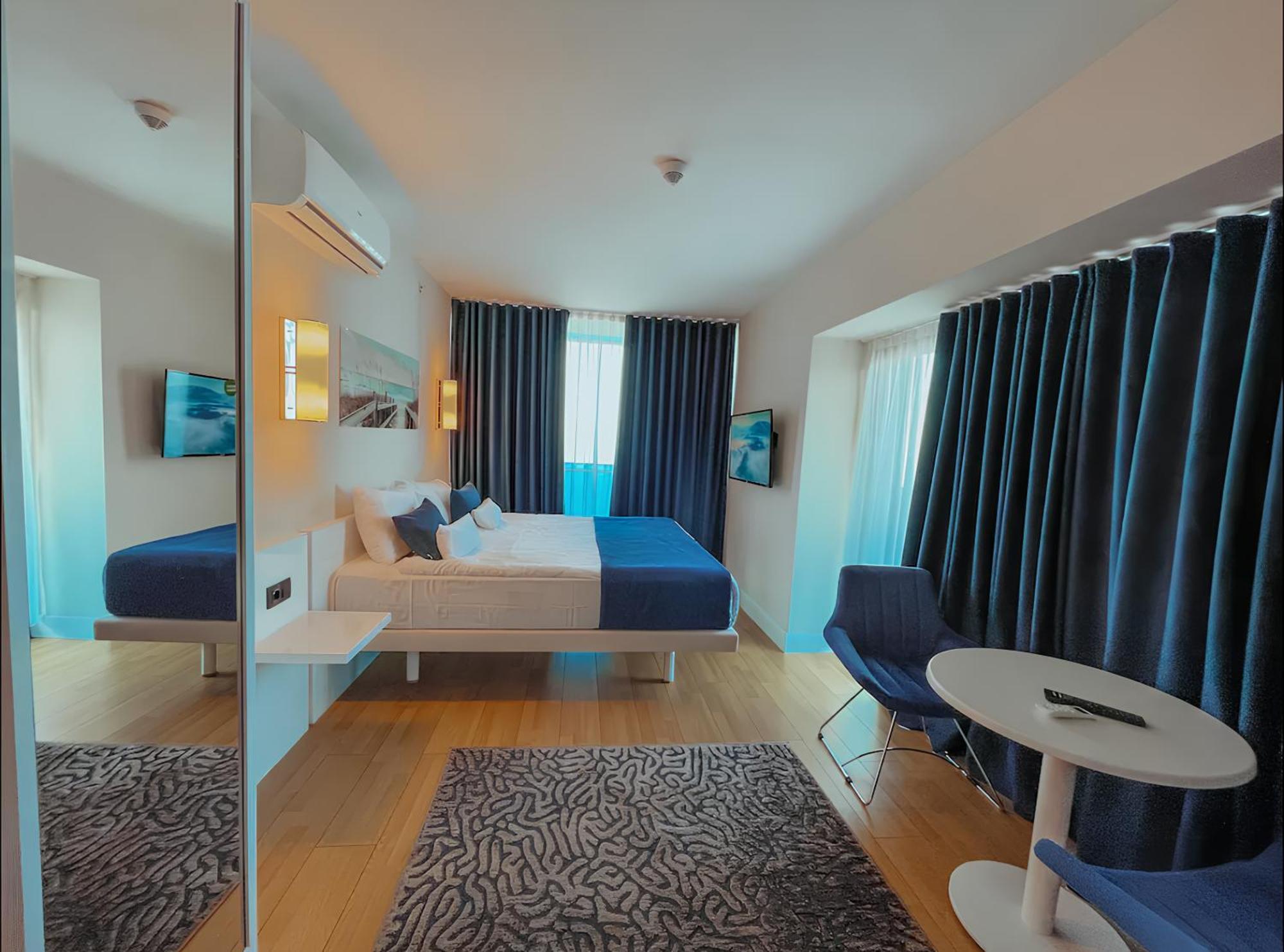 Center Sea View Апартаменты
