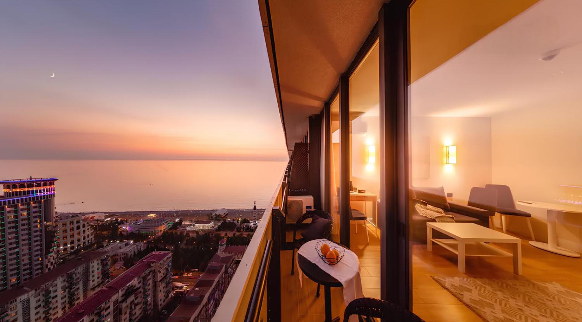 Center Sea View Апартаменты Батуми