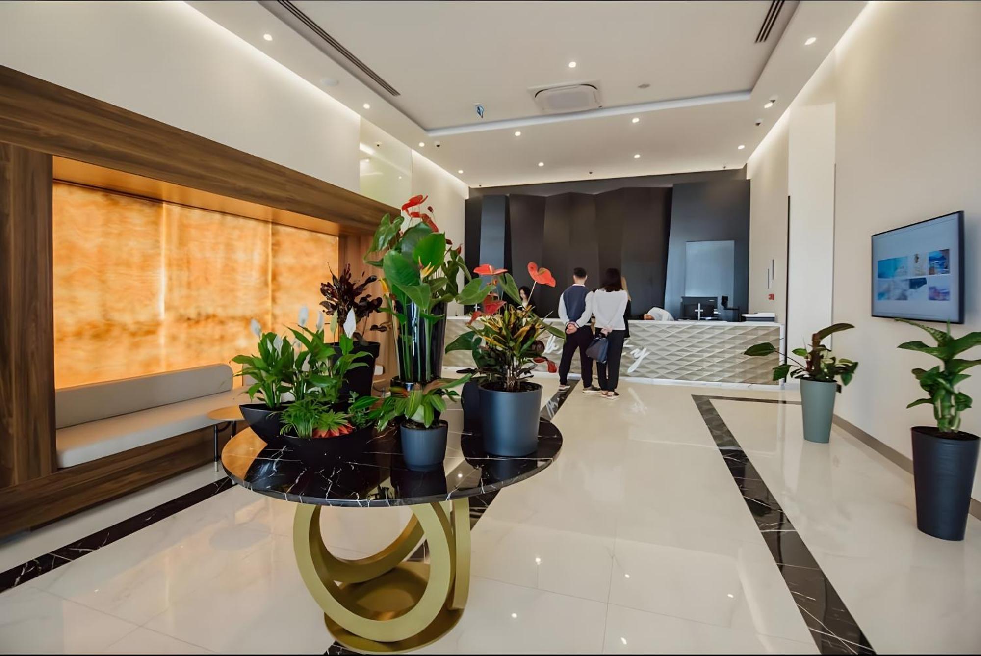 Center Sea View Апартаменты Батуми