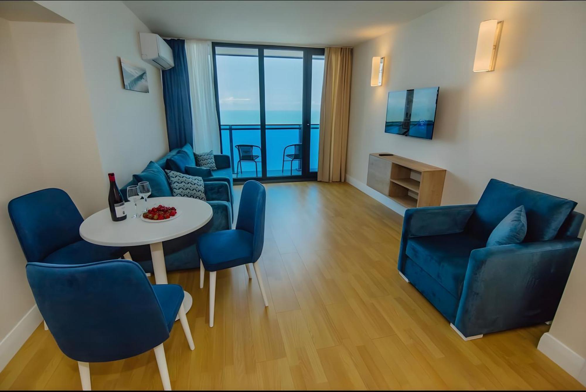 Апартаменты Center Sea View *